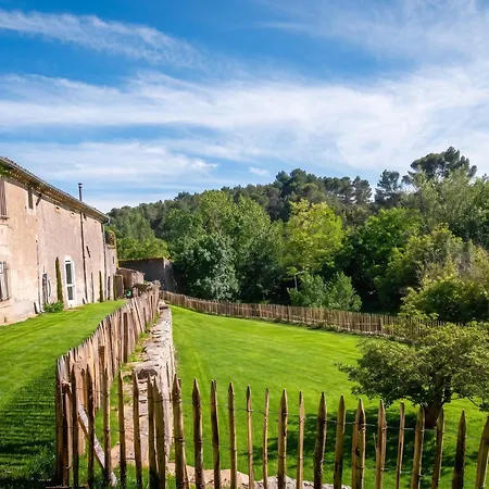 Familiale Pres De Avec Piscine